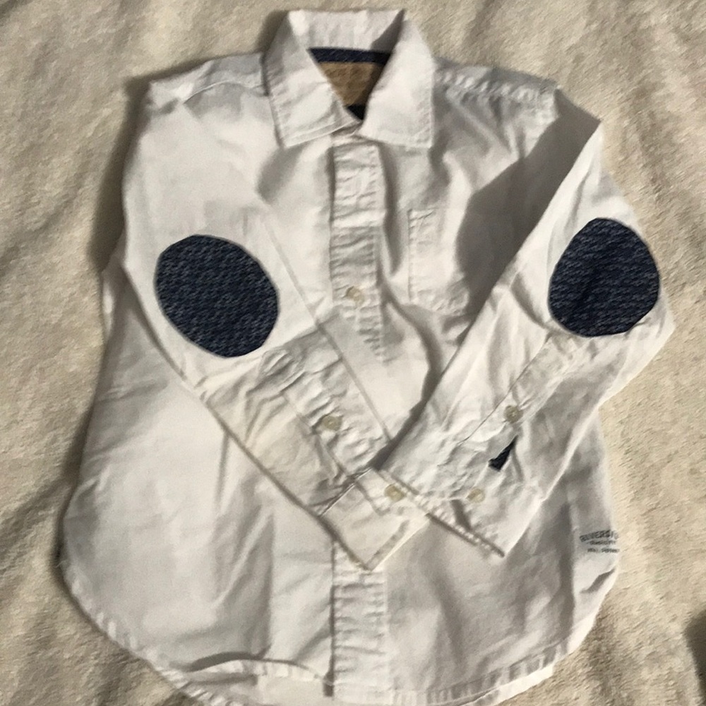 Boys white shirt size 4/5, bran new ,no tags